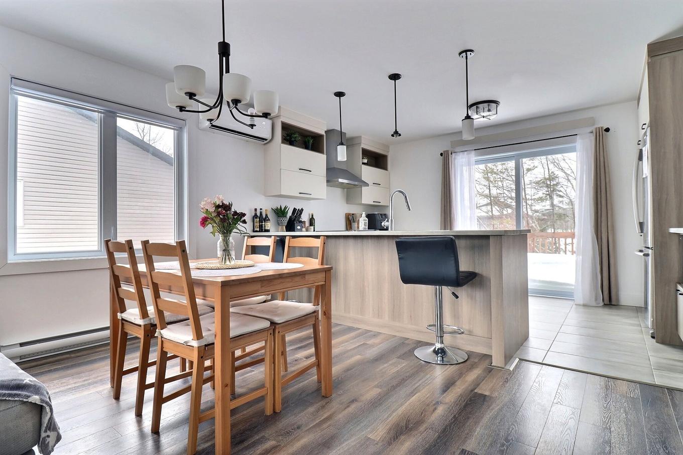 Salle à manger - 155 Rue Du Mauzac, Drummondville, QC - Indoor Photo Showing Dining Room