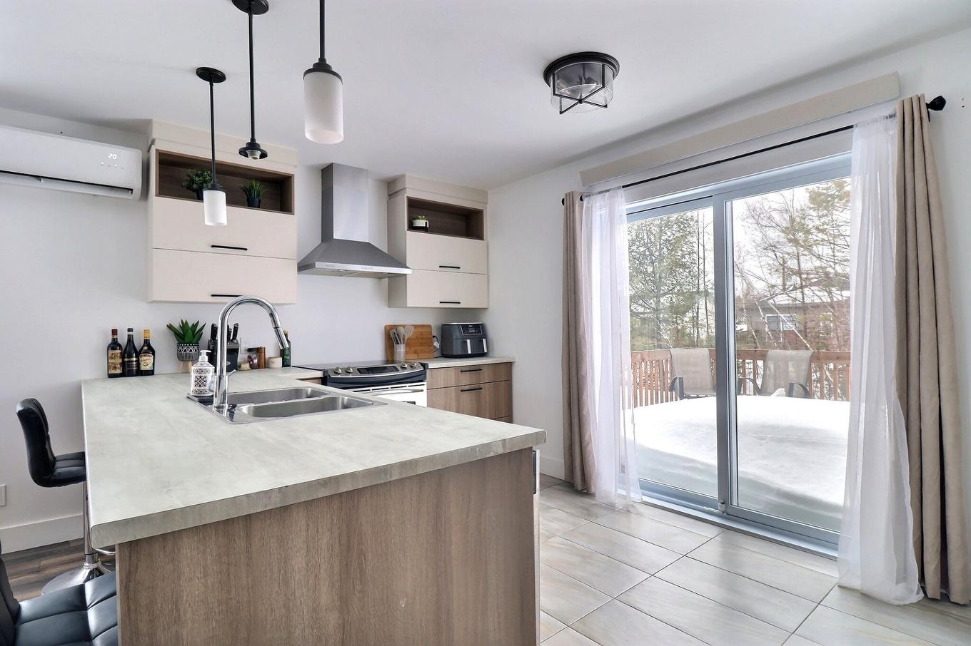 Cuisine - 155 Rue Du Mauzac, Drummondville, QC - Indoor Photo Showing Kitchen With Double Sink