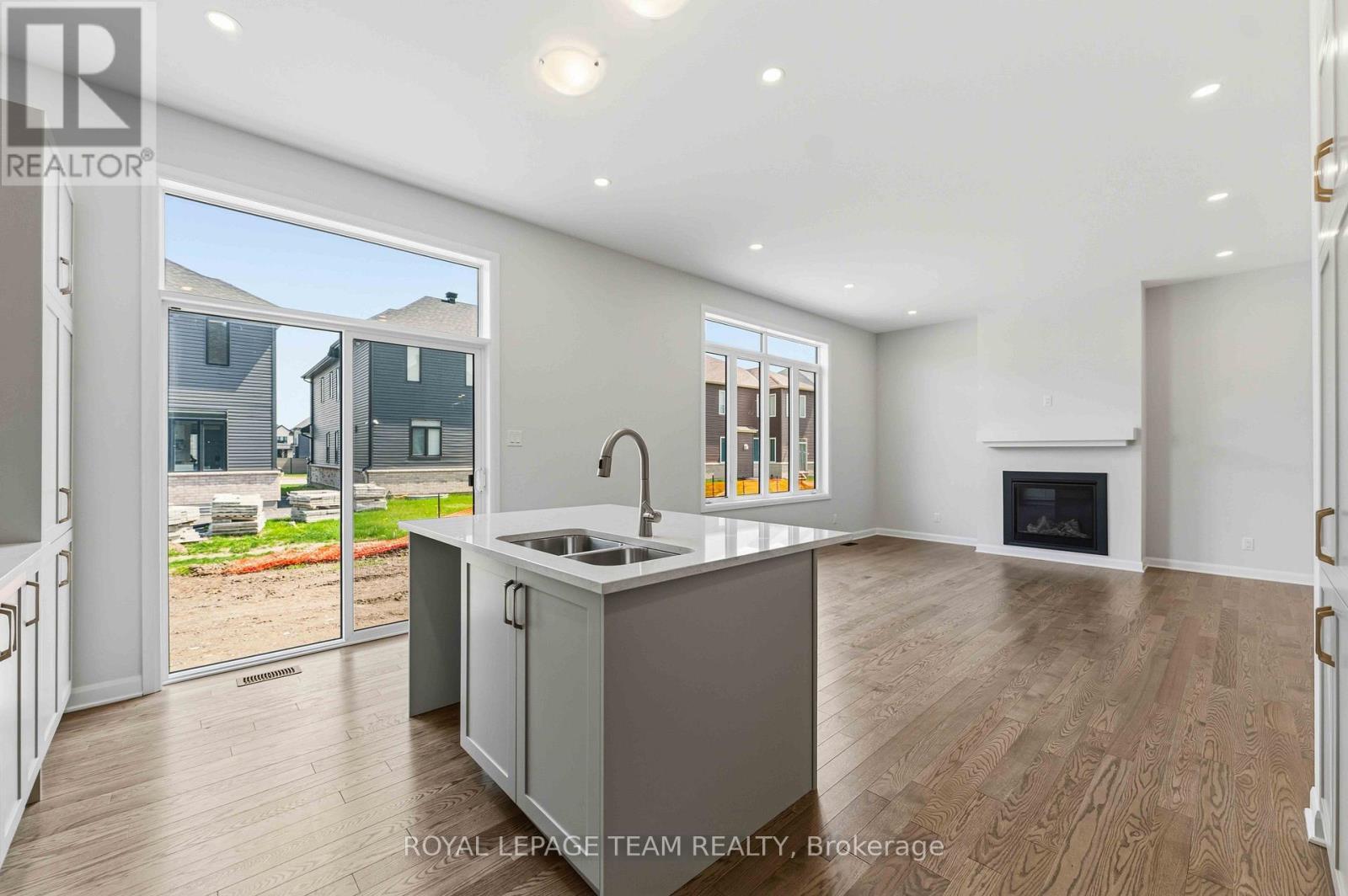 2026 Wanderer Avenue, Ottawa, ON - Indoor With Fireplace