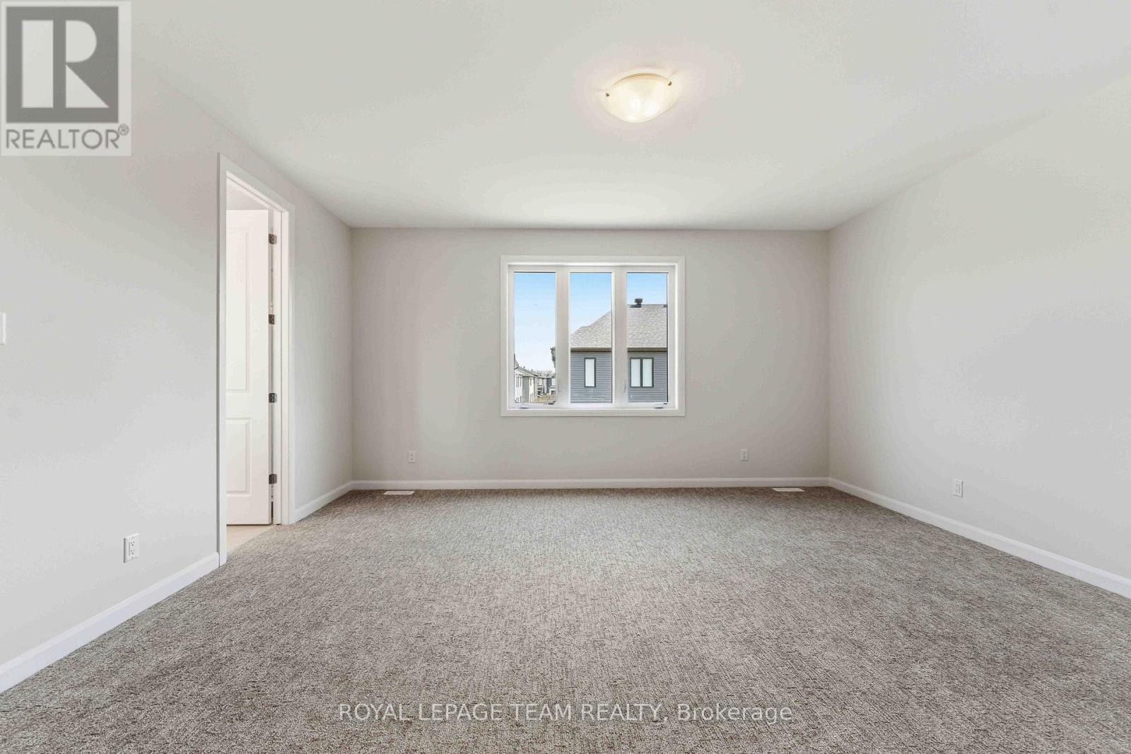 2026 Wanderer Avenue, Ottawa, ON - Indoor Photo Showing Other Room