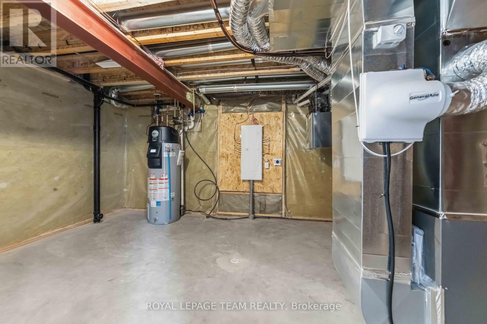 2026 Wanderer Avenue, Ottawa, ON - Indoor Photo Showing Basement