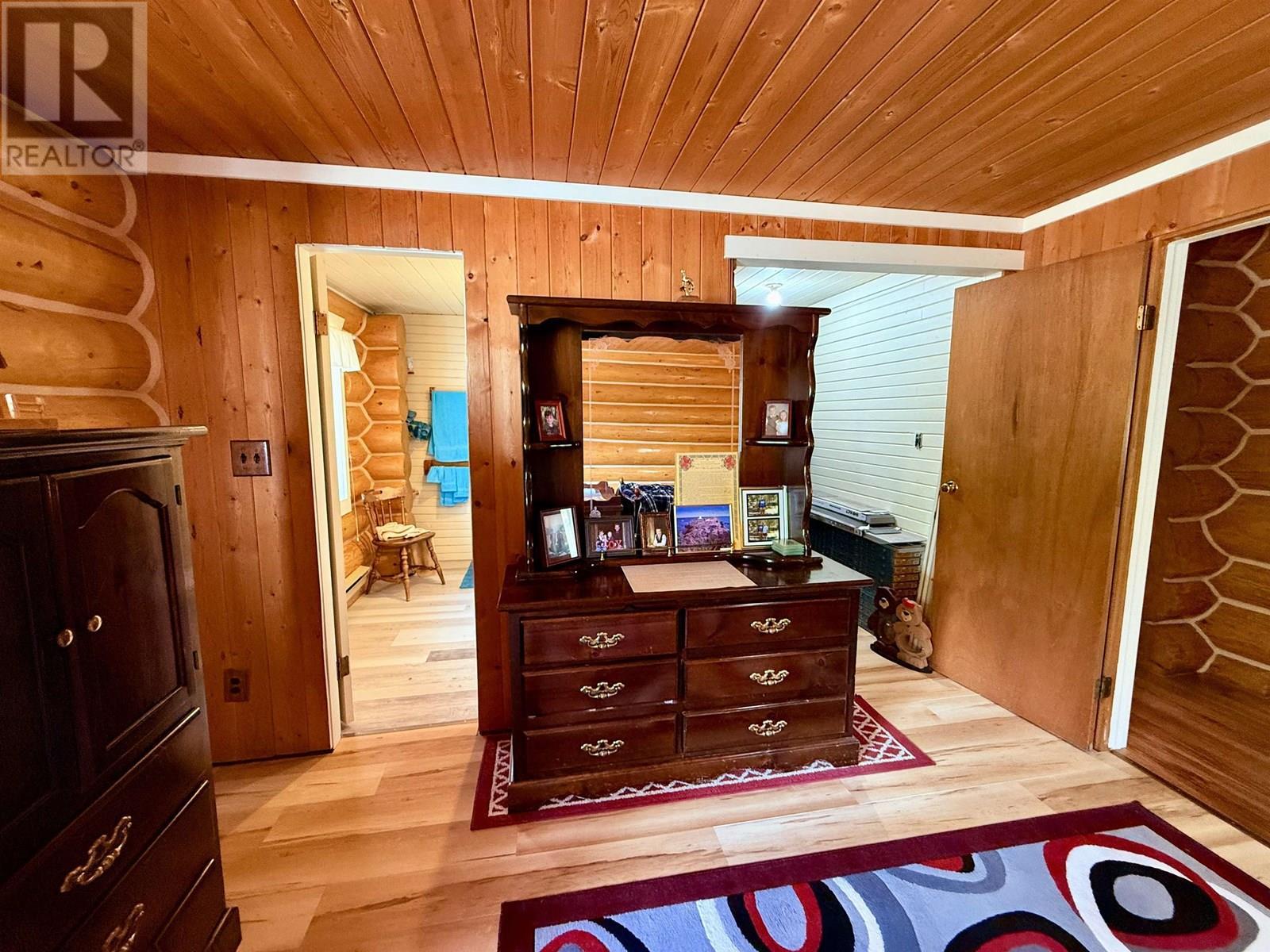 2875 Spout Lake Road, Lac La Hache, BC - Indoor