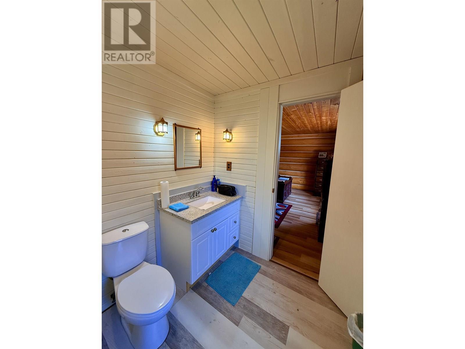 2875 Spout Lake Road, Lac La Hache, BC - With Exterior