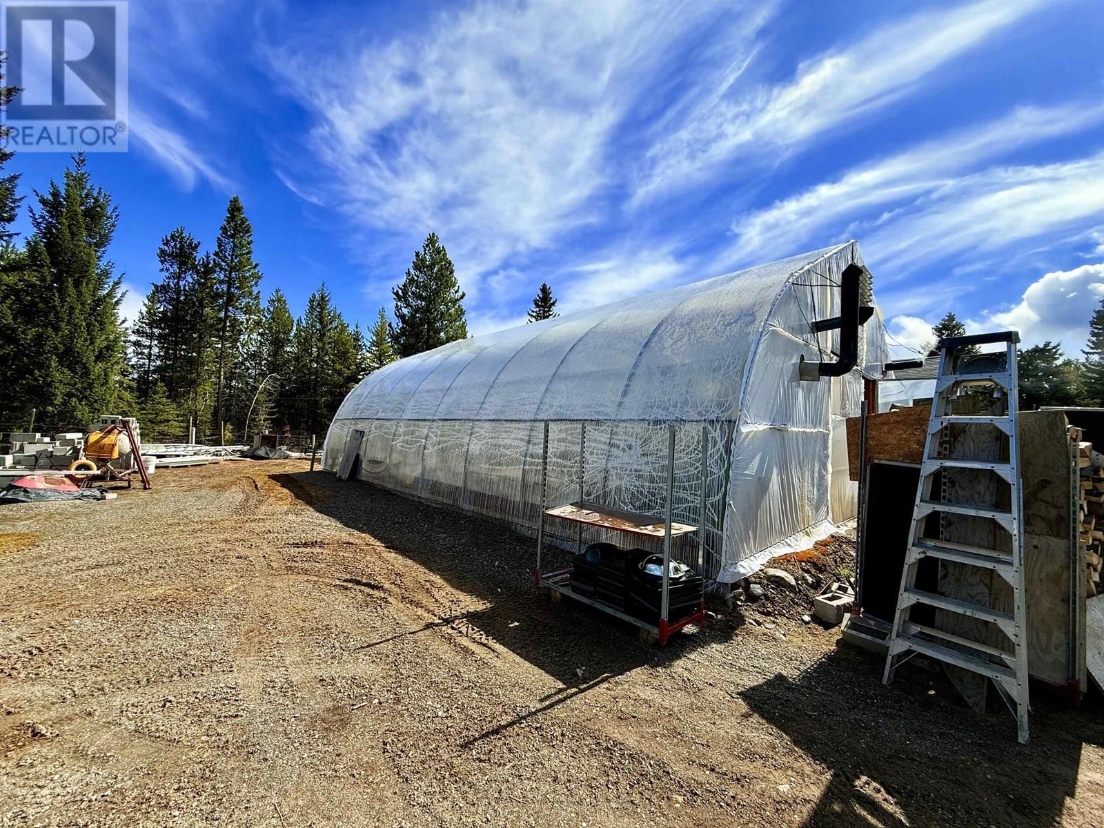 2875 Spout Lake Road, Lac La Hache, BC - Outdoor