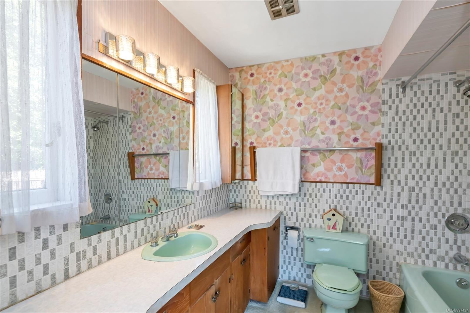 6364 Deykin Ave, Duncan, BC