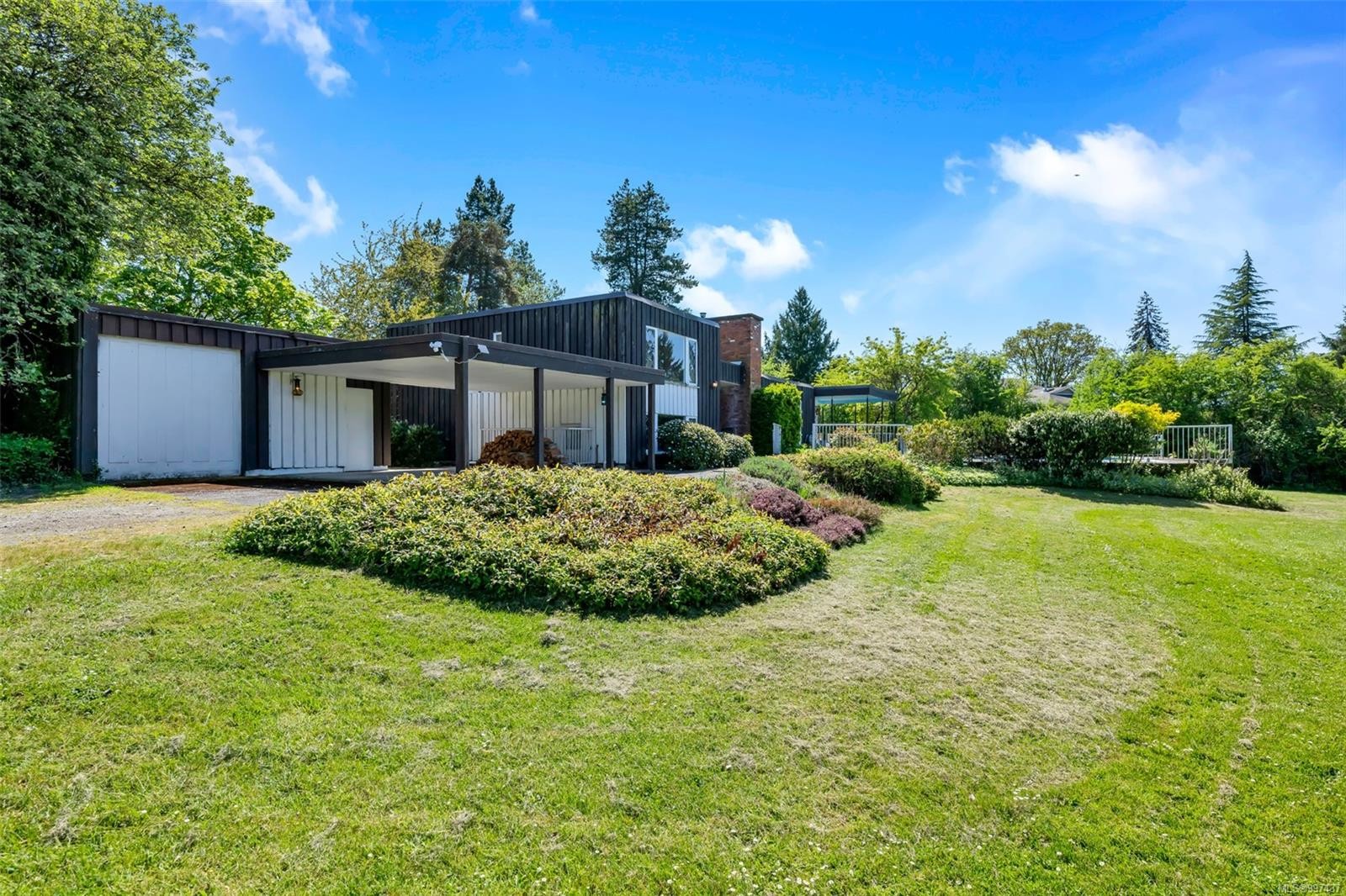 6364 Deykin Ave, Duncan, BC