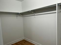 Walk-in closet -
