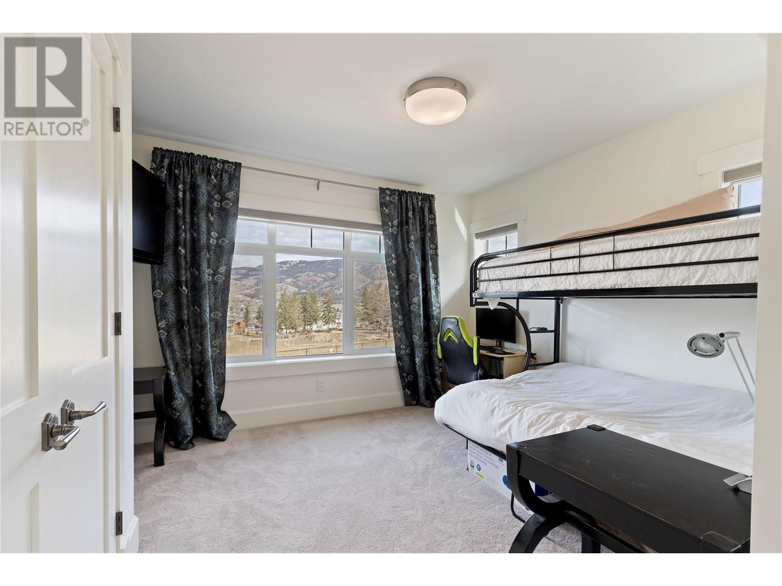 2191 Lavetta Drive, Kelowna, BC - Indoor Photo Showing Bedroom