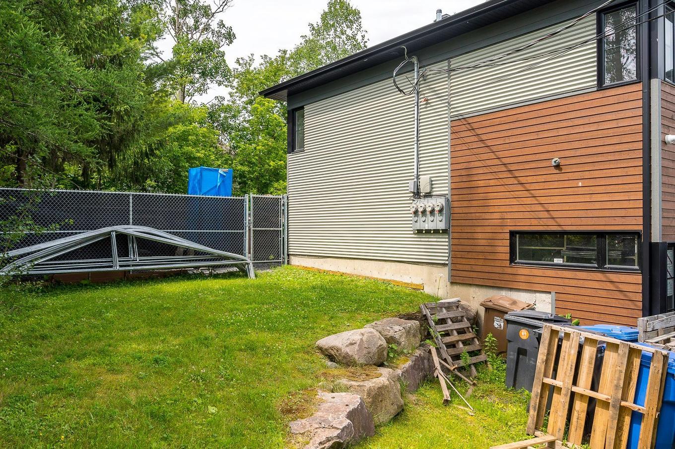 Back facade - 450 - 464 Boul. Des Laurentides, Piedmont, QC - Outdoor With Exterior