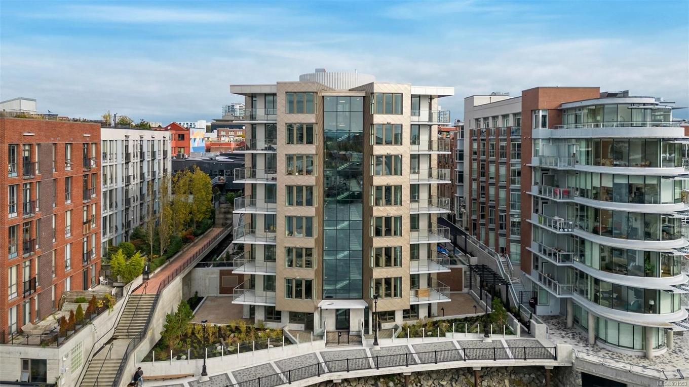 906-1628 Store St, Victoria, BC - Outdoor With Facade