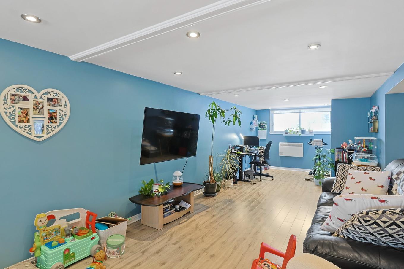 Salle familiale - 348 Rg Notre-Dame, Saint-Rémi, QC - Indoor