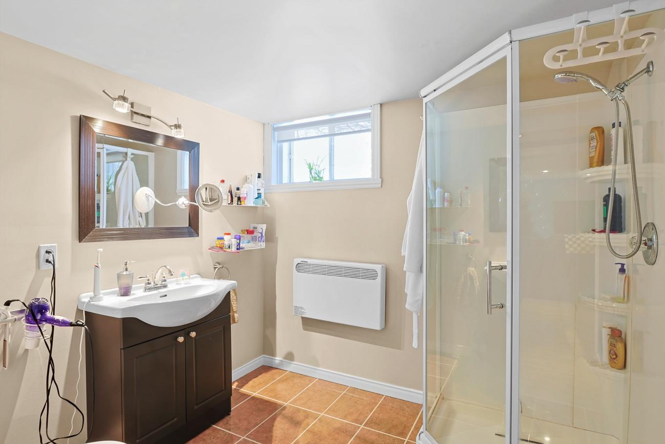 Salle de bains - 348 Rg Notre-Dame, Saint-Rémi, QC - Indoor Photo Showing Bathroom