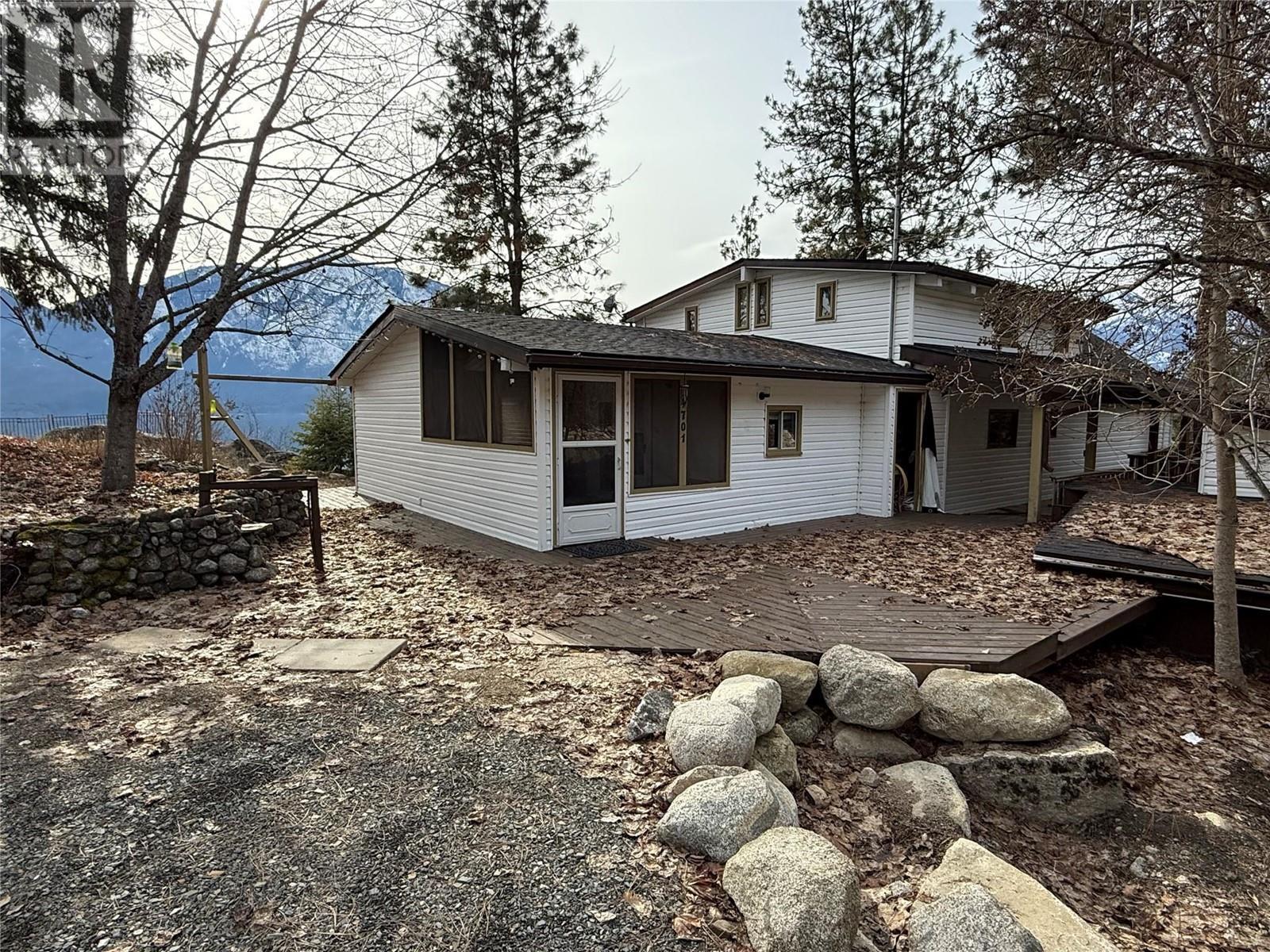 9703 3A Highway, Kuskanook, BC - Outdoor