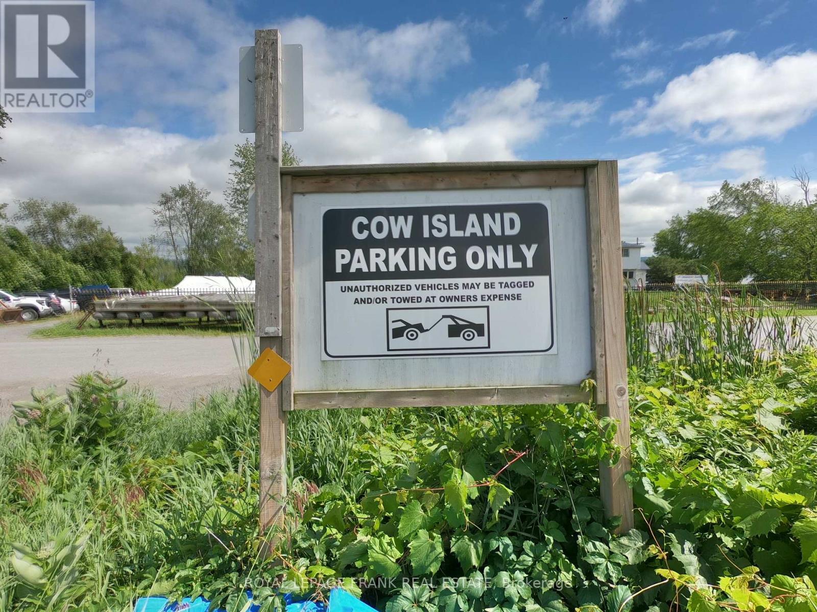 Vehicle Parking - 110 Cow Island, Otonabee-South Monaghan, ON