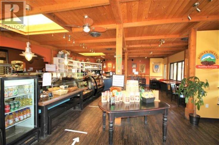 818 Gibsons Way, Gibsons, BC