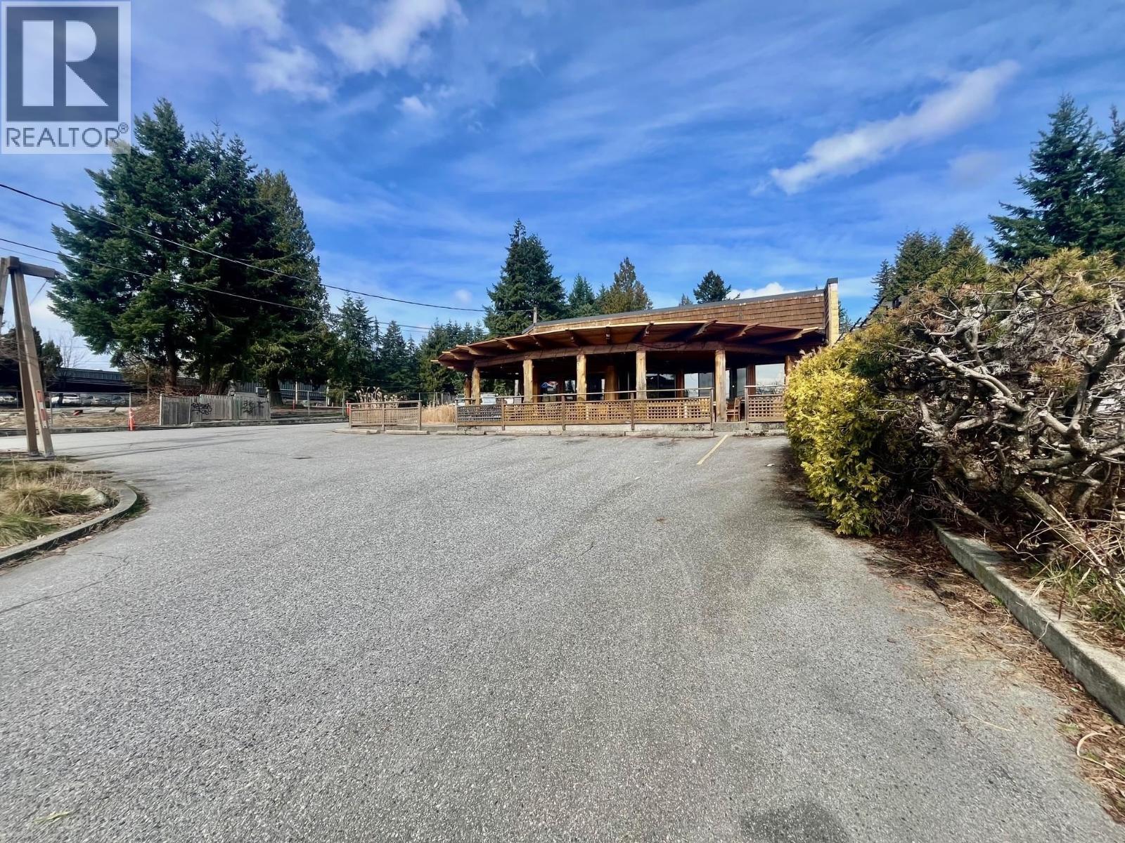 818 Gibsons Way, Gibsons, BC