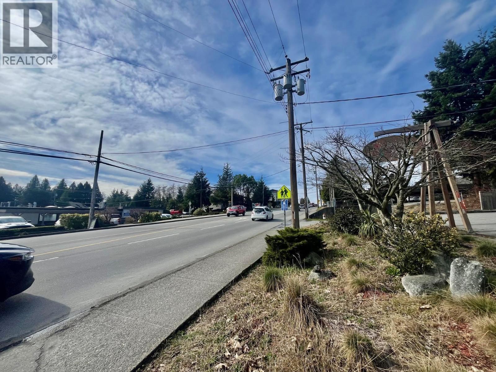 818 Gibsons Way, Gibsons, BC