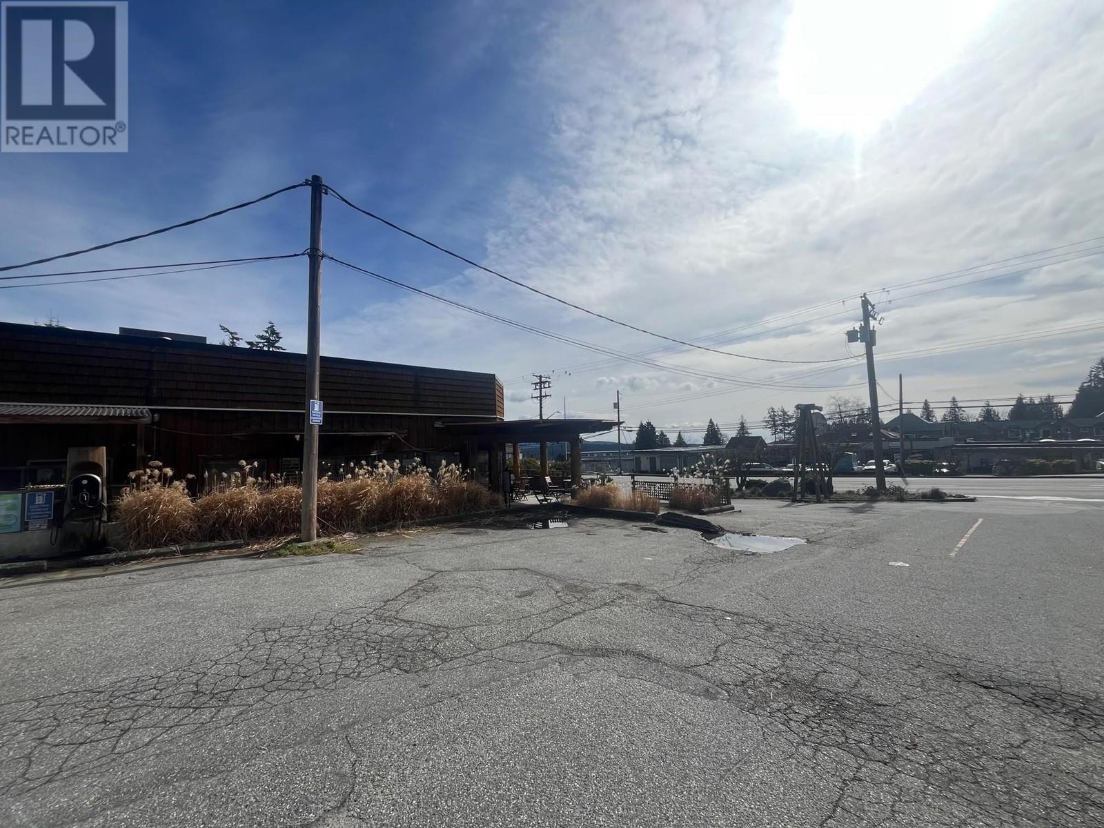 818 Gibsons Way, Gibsons, BC