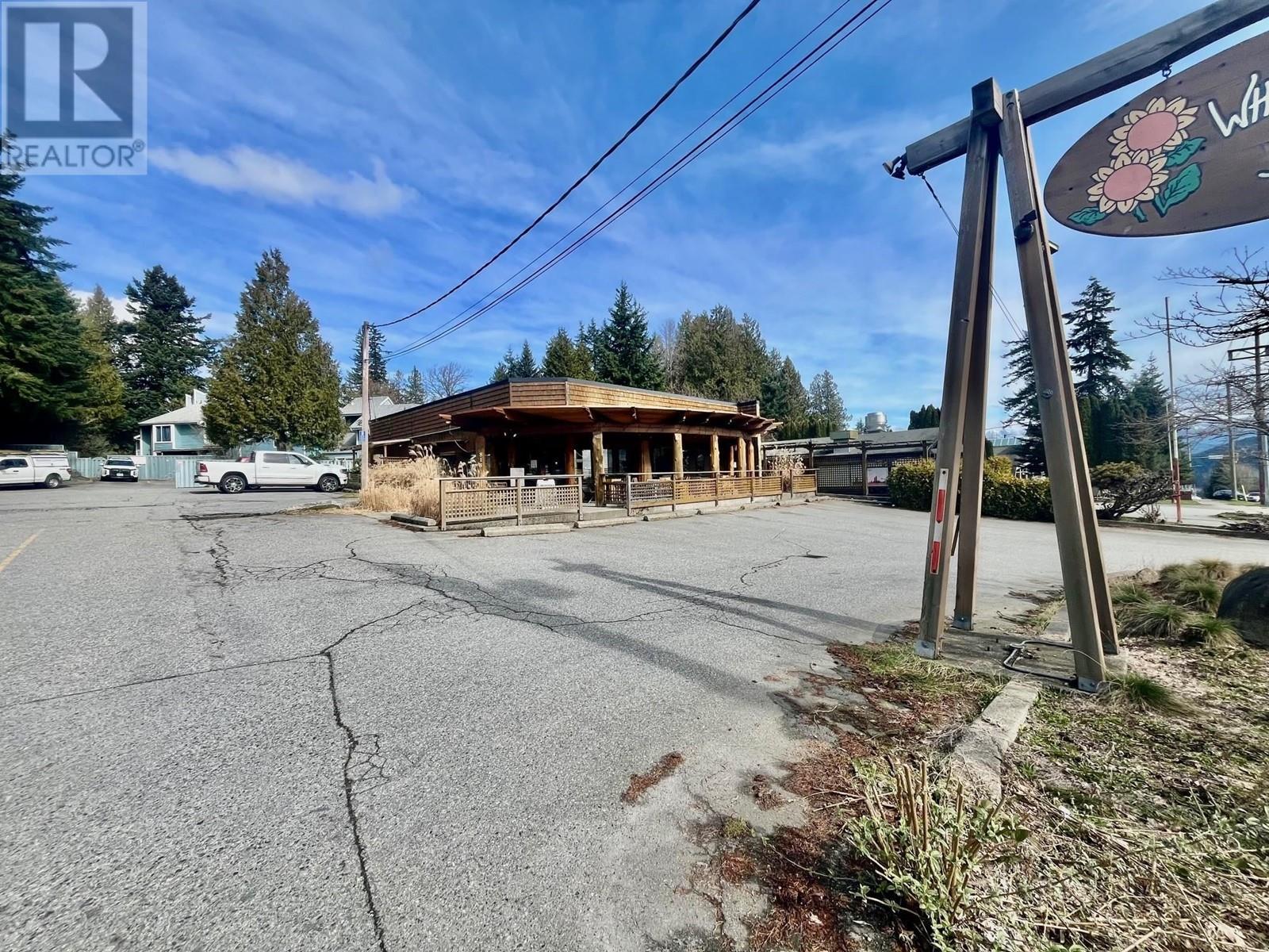 818 Gibsons Way, Gibsons, BC