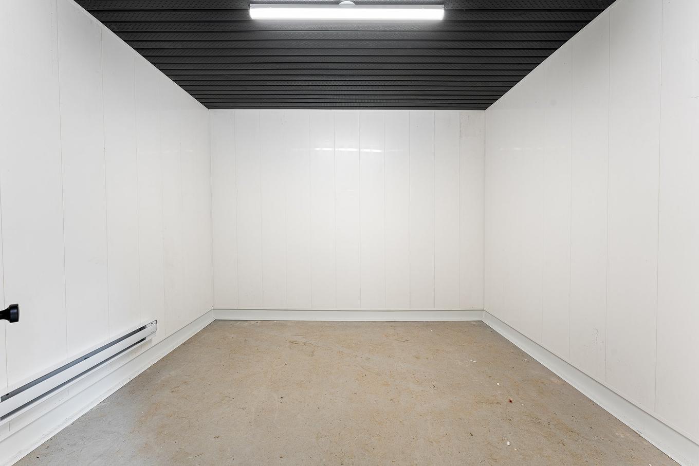 Shed - 526 Ch. Laurendeau, Magog, QC - Indoor Photo Showing Other Room