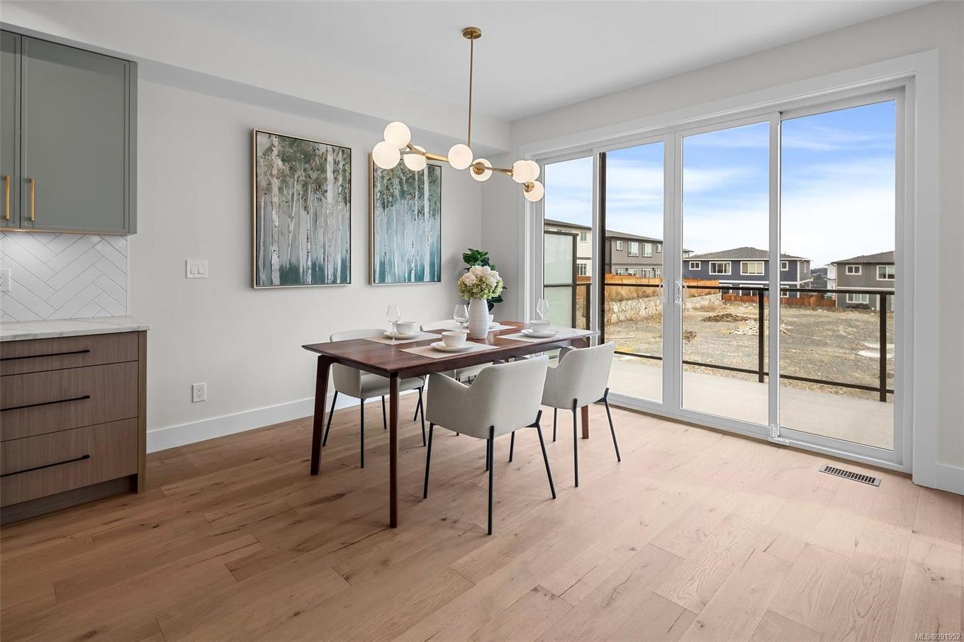 1548 Marble Pl, Langford, BC - Indoor Photo Showing Dining Room