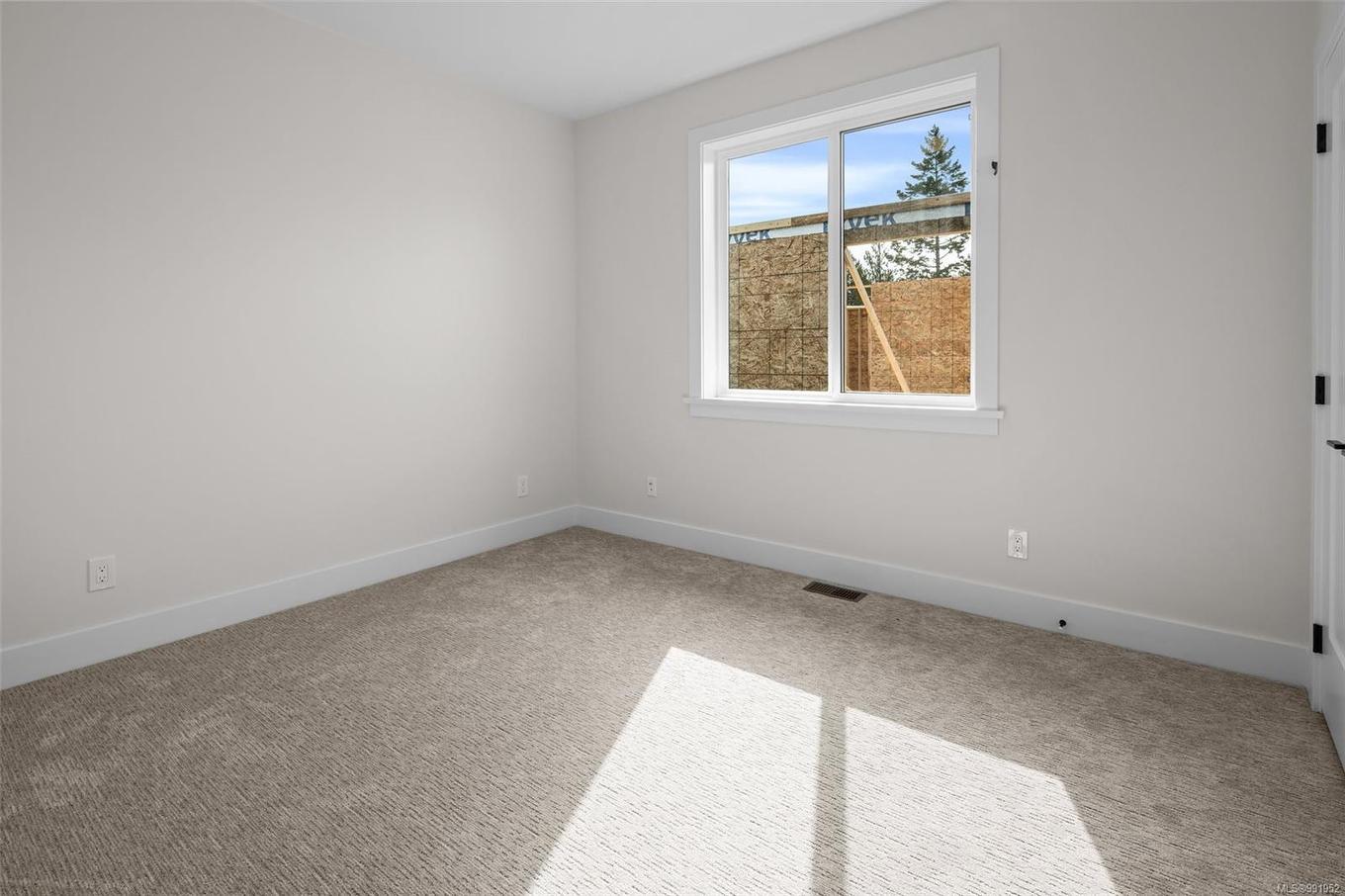 1548 Marble Pl, Langford, BC - Indoor Photo Showing Other Room