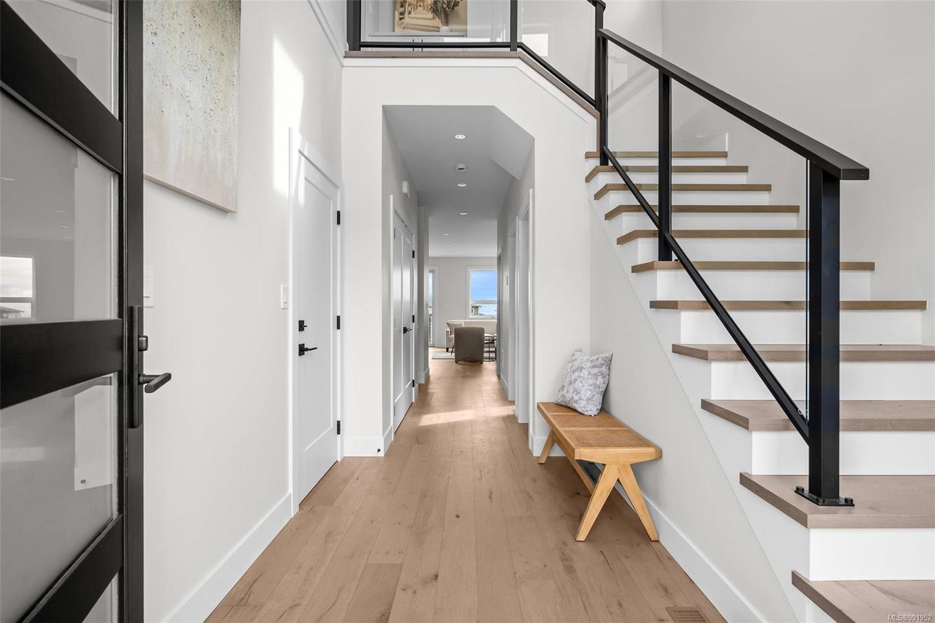 1548 Marble Pl, Langford, BC - Indoor Photo Showing Other Room