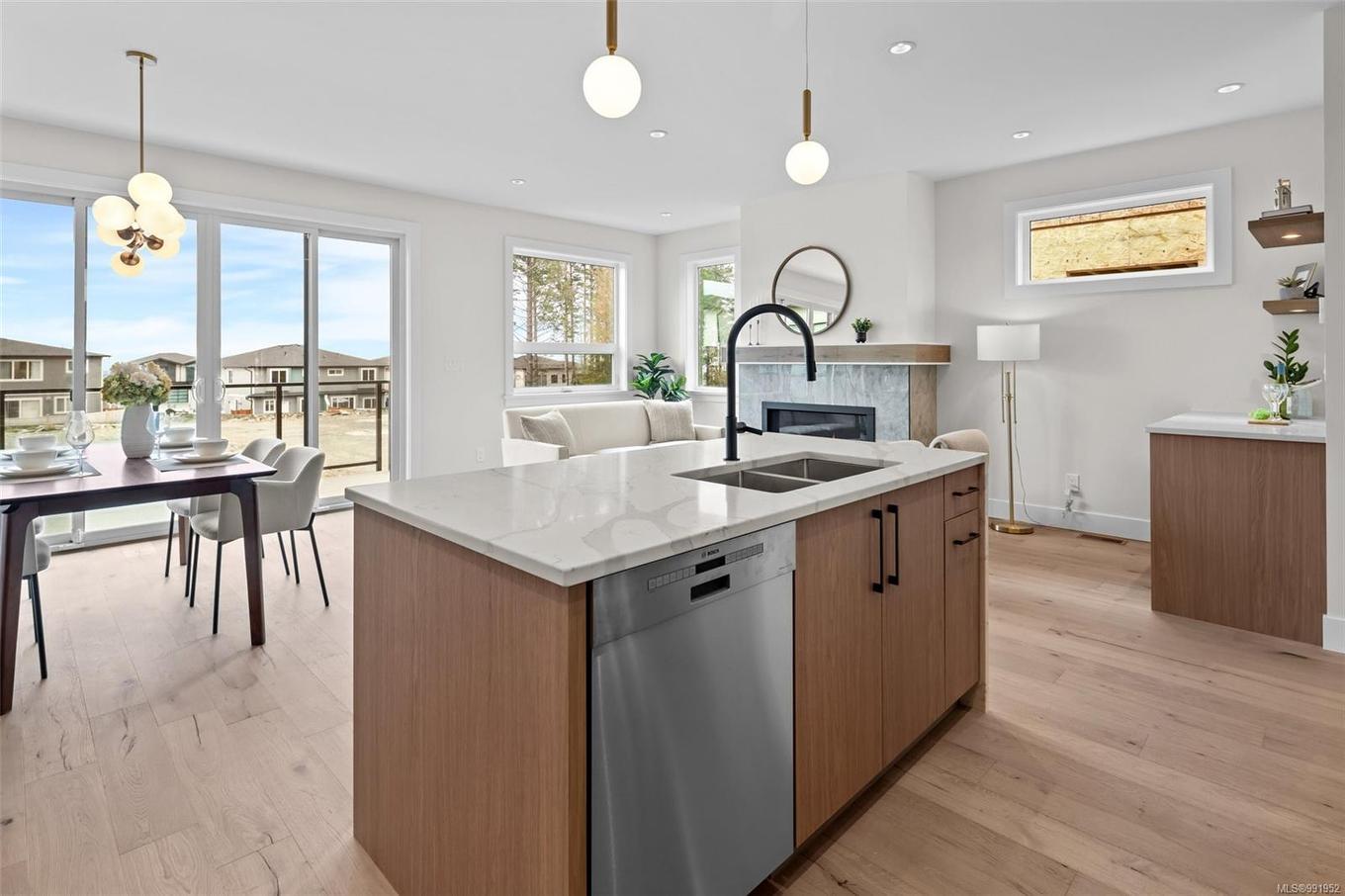 1548 Marble Pl, Langford, BC - Indoor Photo Showing Kitchen With Double Sink