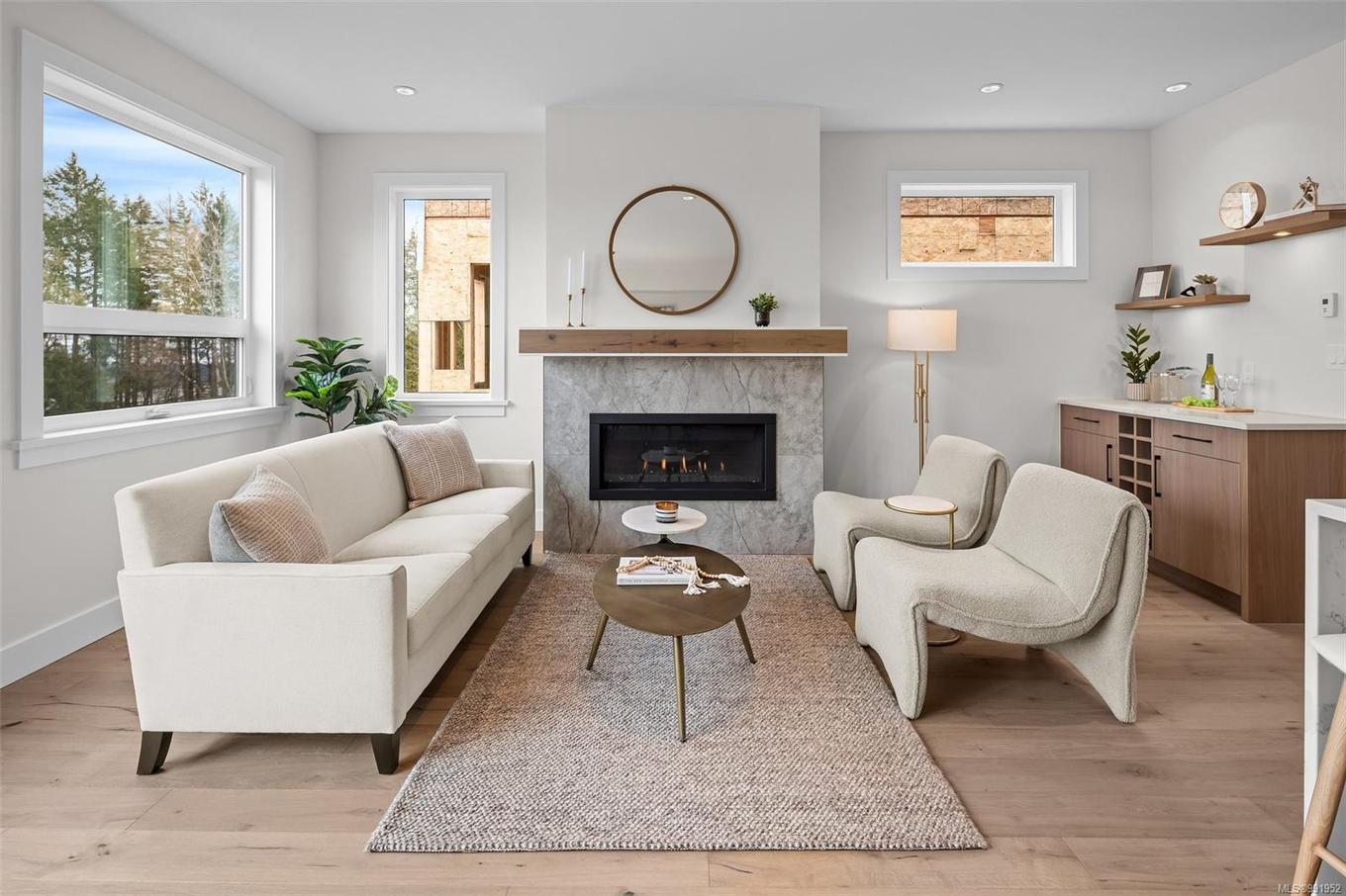 1548 Marble Pl, Langford, BC - Indoor Photo Showing Living Room With Fireplace