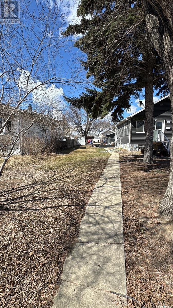 1124 Elliott Street, Regina, SK