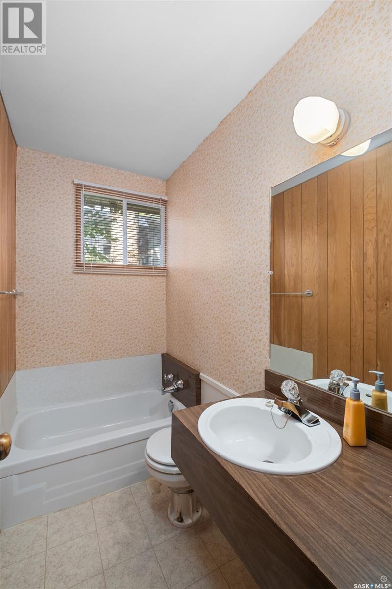 201 Agnes Street, Lakeland Rm No. 521, SK - Indoor Photo Showing Bathroom