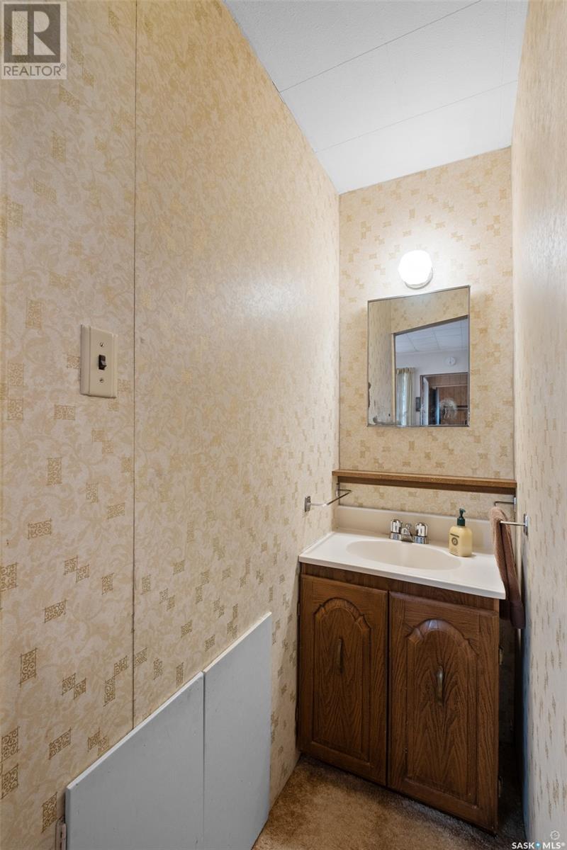 201 Agnes Street, Lakeland Rm No. 521, SK - Indoor Photo Showing Bathroom