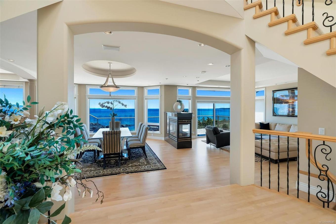 4461 Shore Way, Saanich, BC