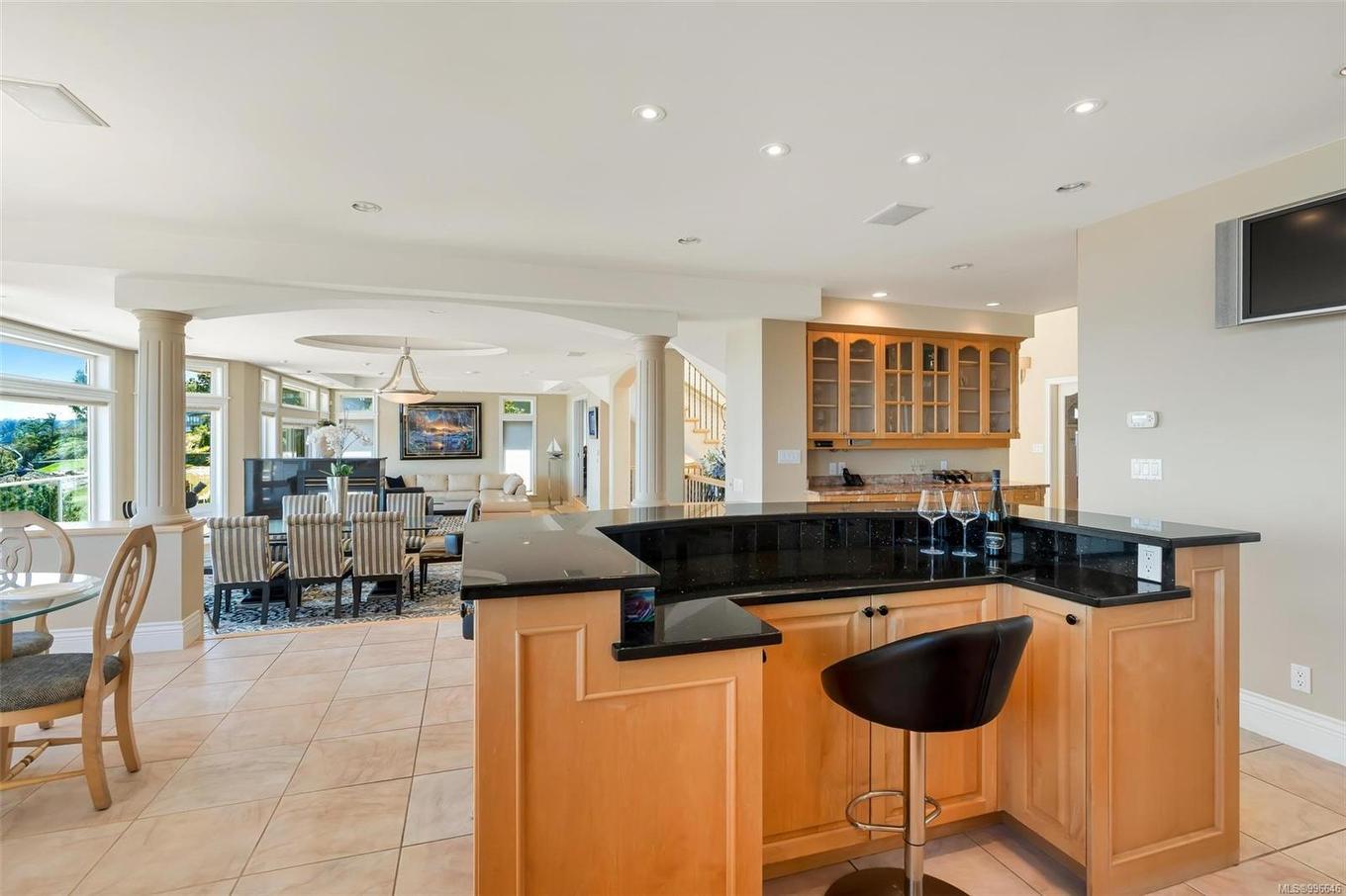 4461 Shore Way, Saanich, BC