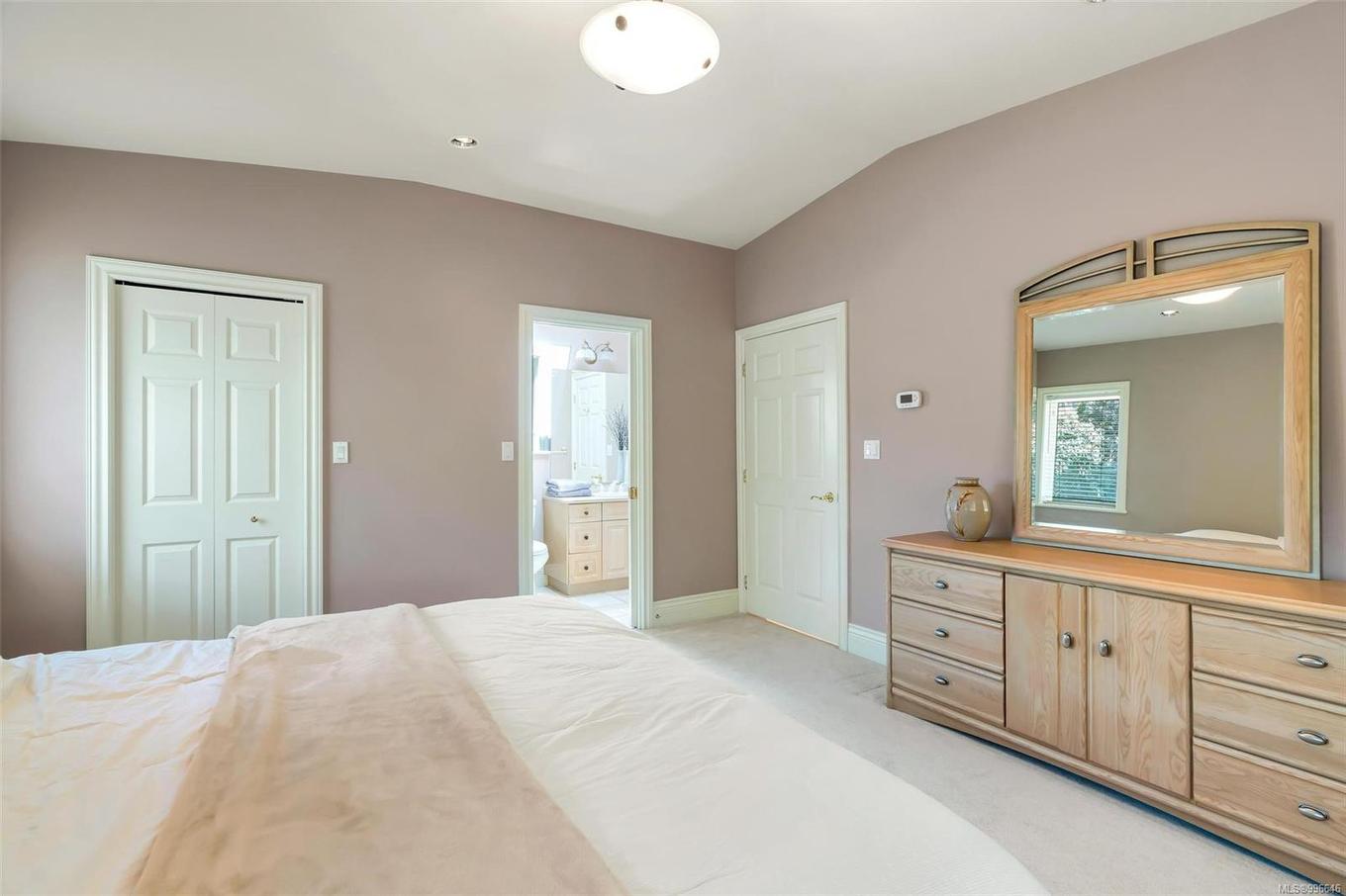 4461 Shore Way, Saanich, BC