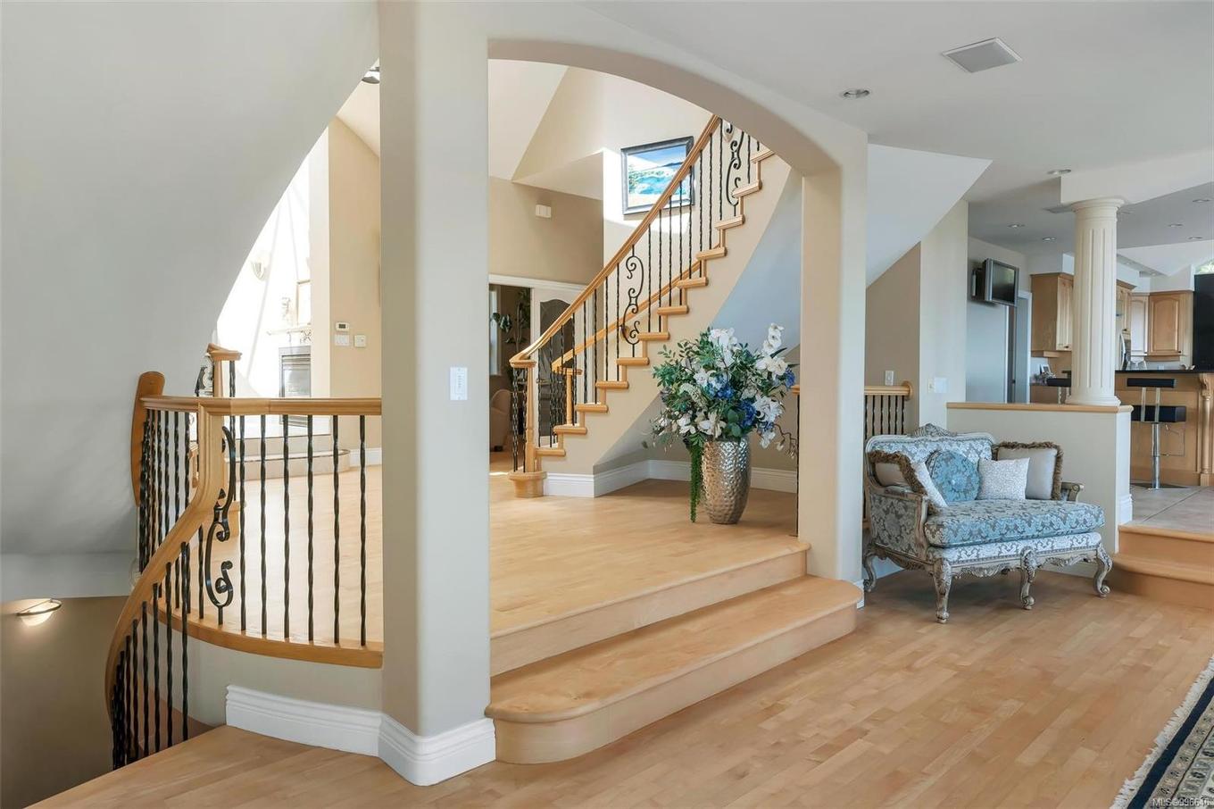 4461 Shore Way, Saanich, BC