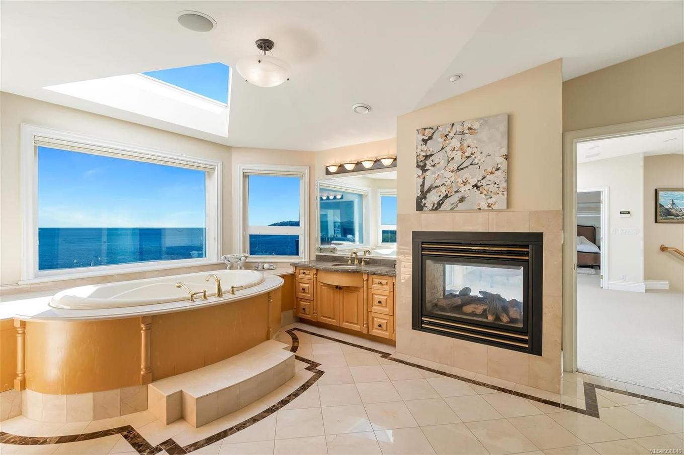 4461 Shore Way, Saanich, BC