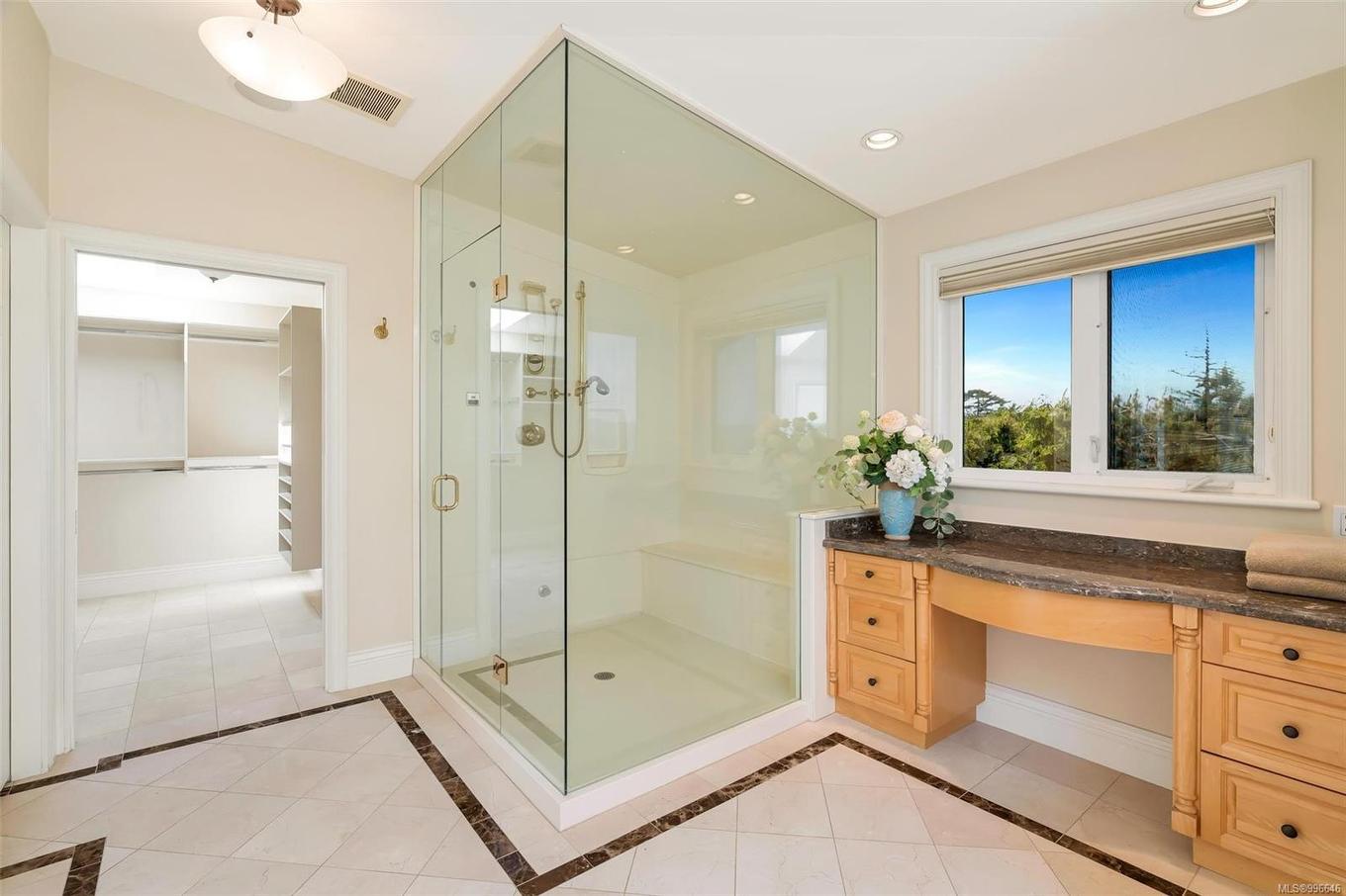 4461 Shore Way, Saanich, BC