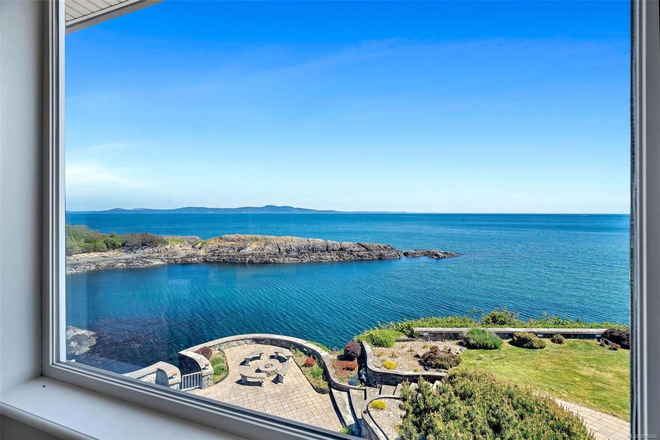 4461 Shore Way, Saanich, BC