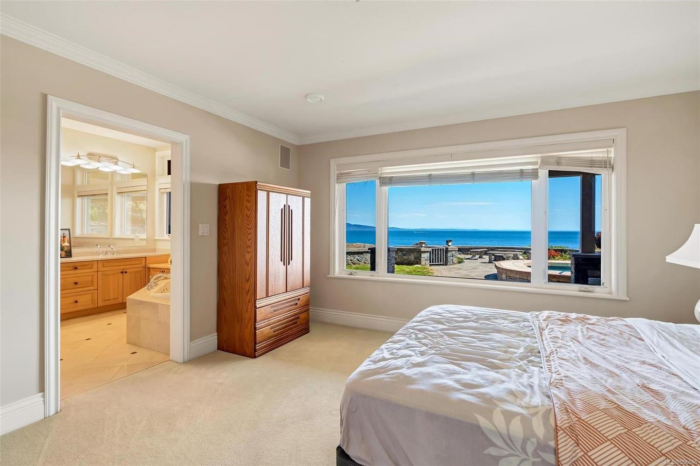 4461 Shore Way, Saanich, BC