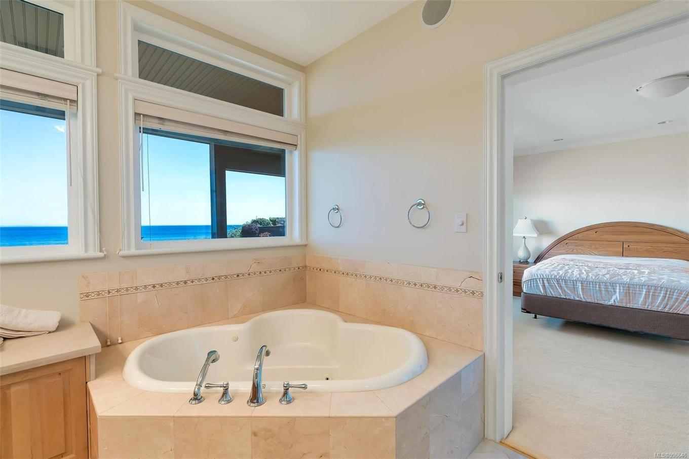 4461 Shore Way, Saanich, BC