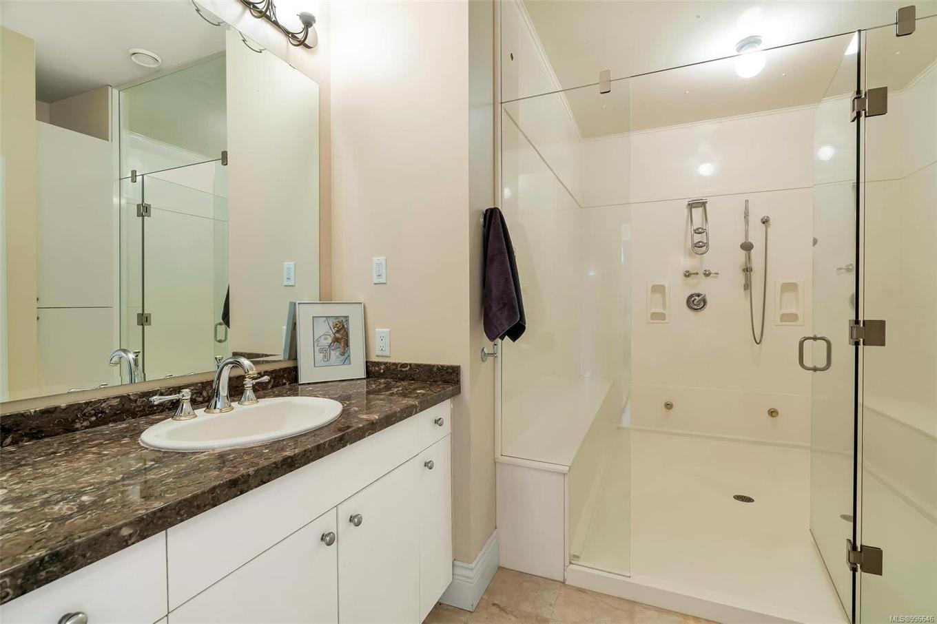 4461 Shore Way, Saanich, BC