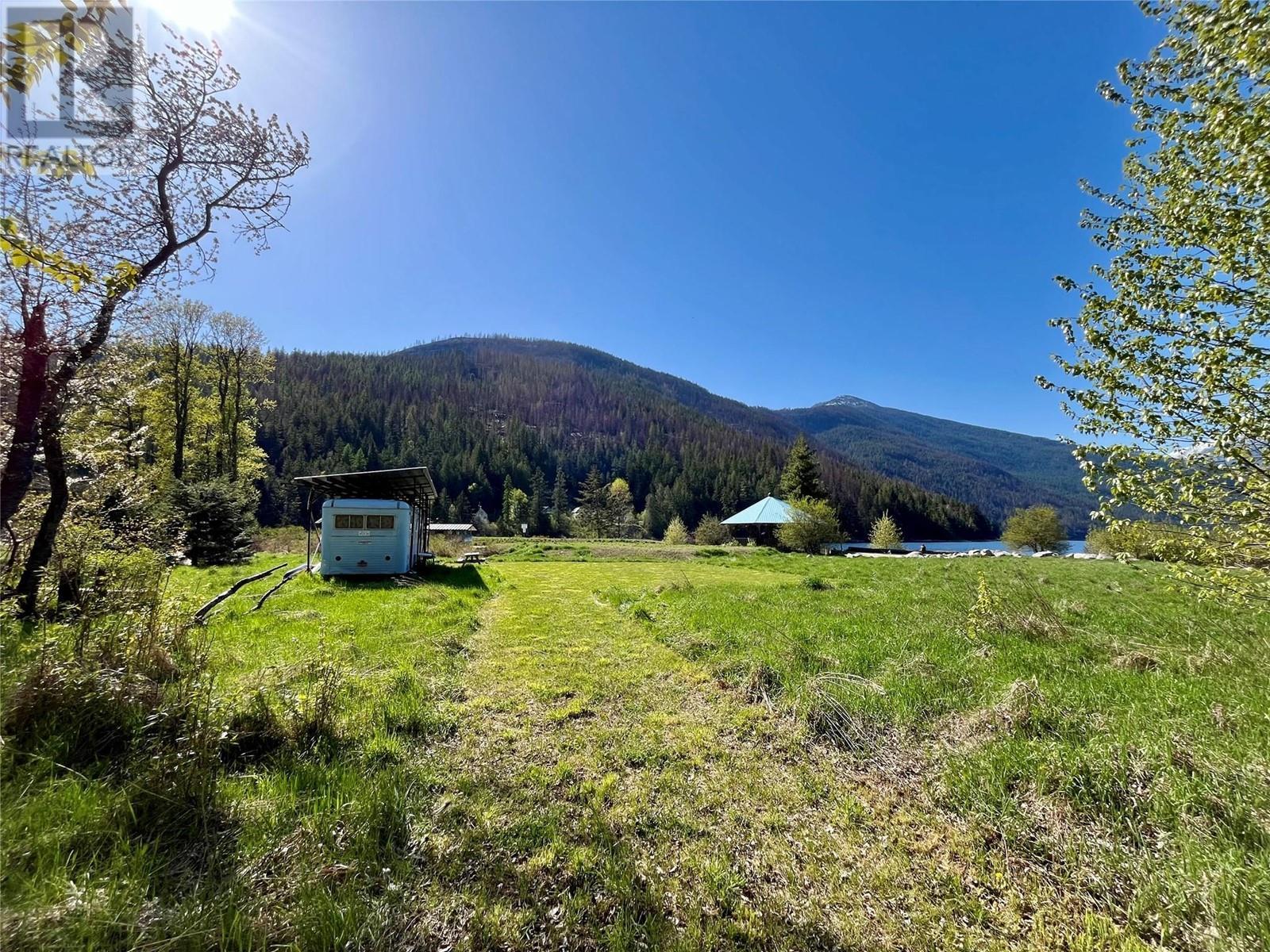 411 Main Street, Slocan, BC