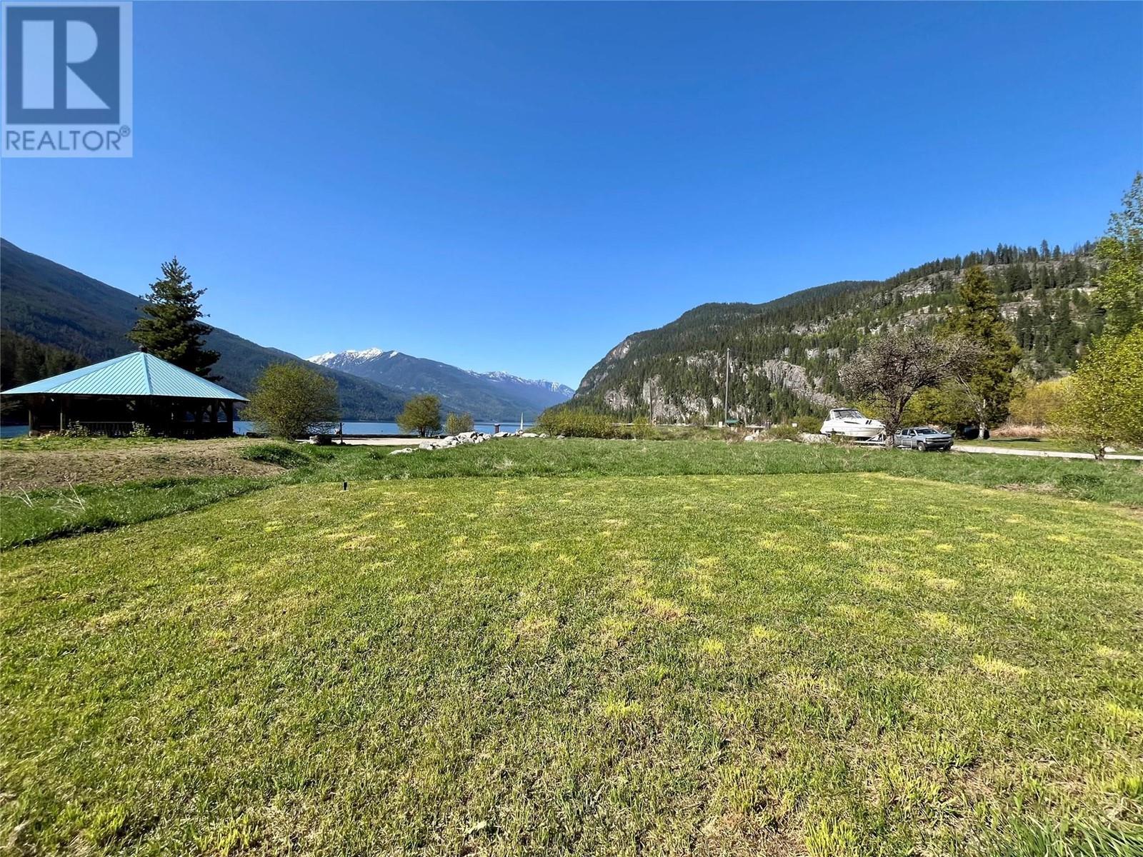 411 Main Street, Slocan, BC