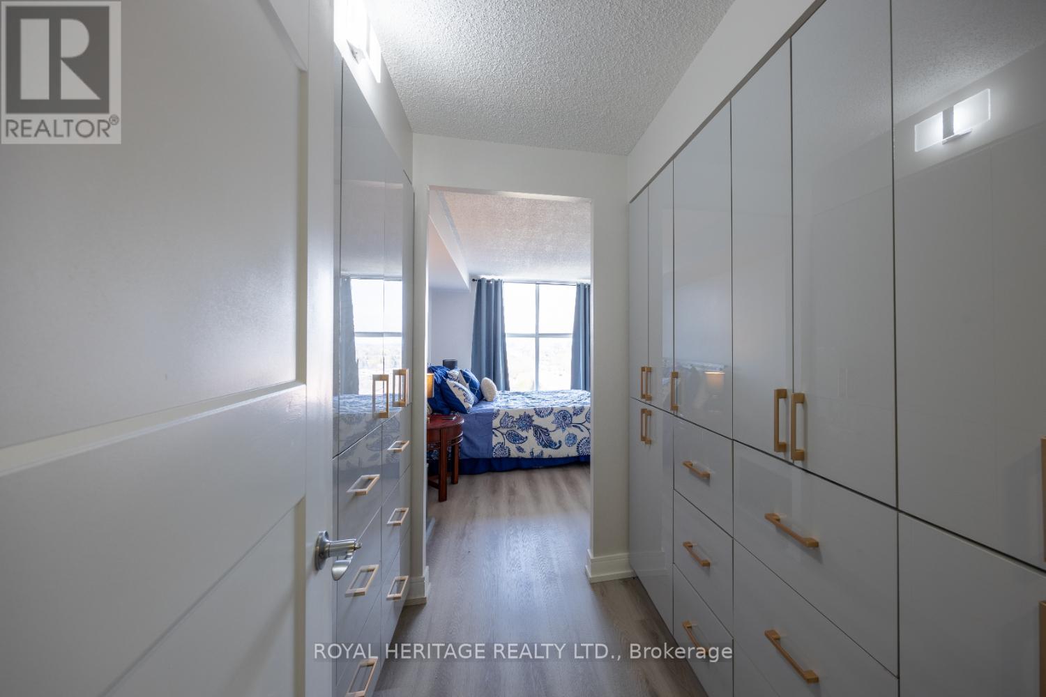 1003 - 90 Dale Avenue, Toronto, ON - Indoor