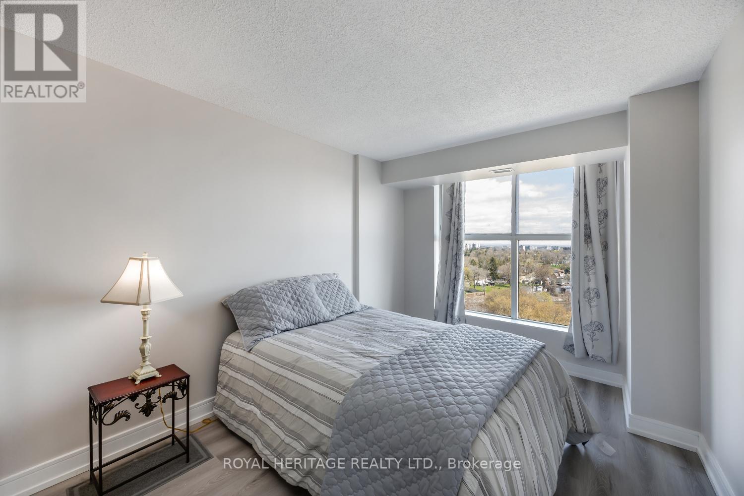 1003 - 90 Dale Avenue, Toronto, ON - Indoor Photo Showing Bedroom