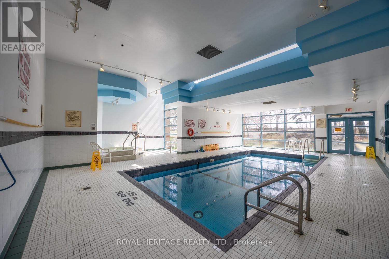 1003 - 90 Dale Avenue, Toronto, ON - Indoor Photo Showing Other Room With In Ground Pool