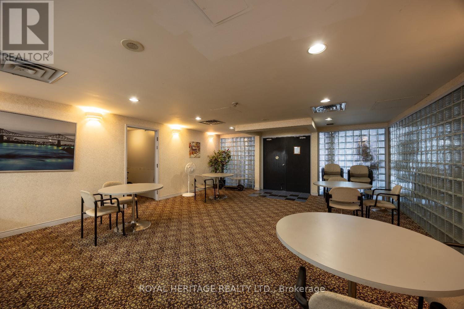 1003 - 90 Dale Avenue, Toronto, ON - Indoor