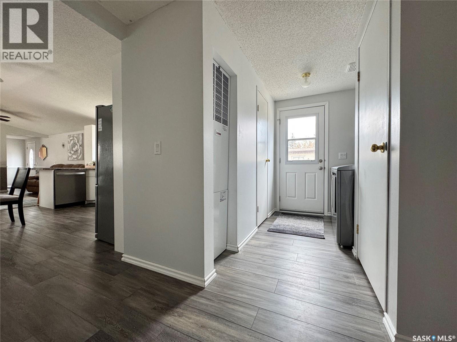 317 Riedel Avenue E, Langenburg, SK - Indoor Photo Showing Other Room