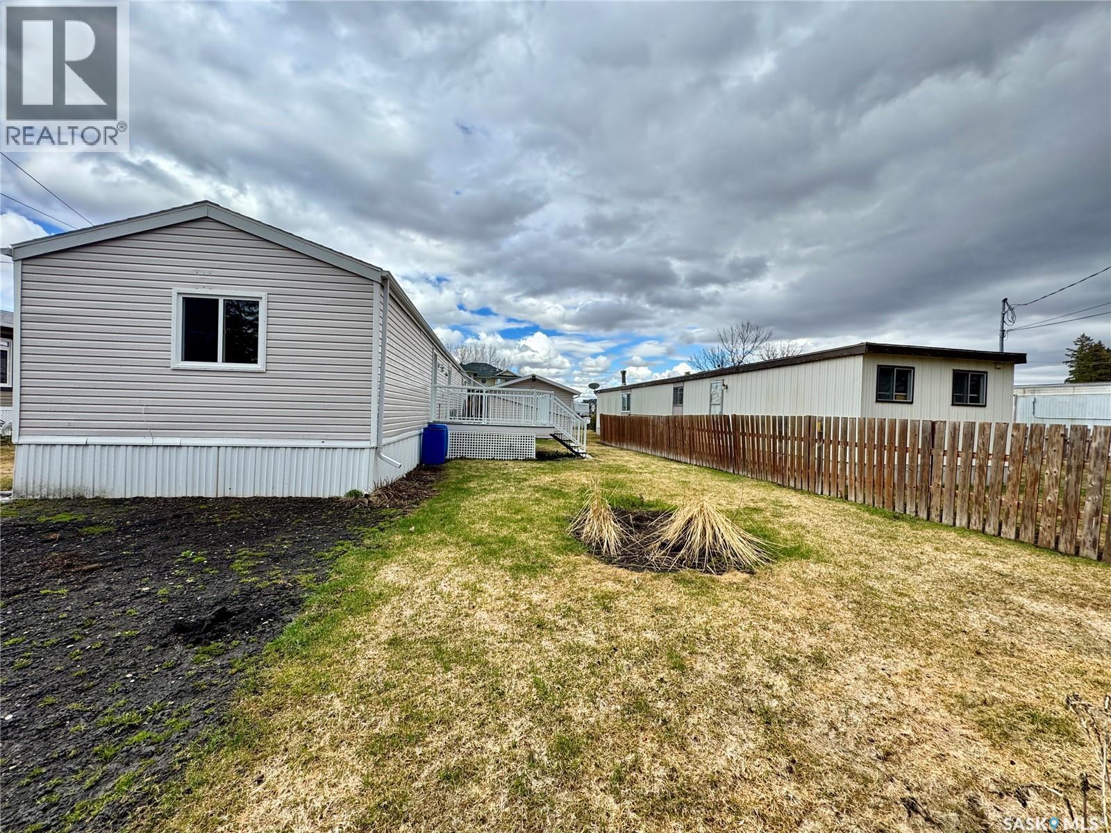 317 Riedel Avenue E, Langenburg, SK - Outdoor